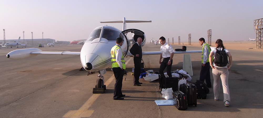エジプト　カイロからのチャータージェット機による国際搬送